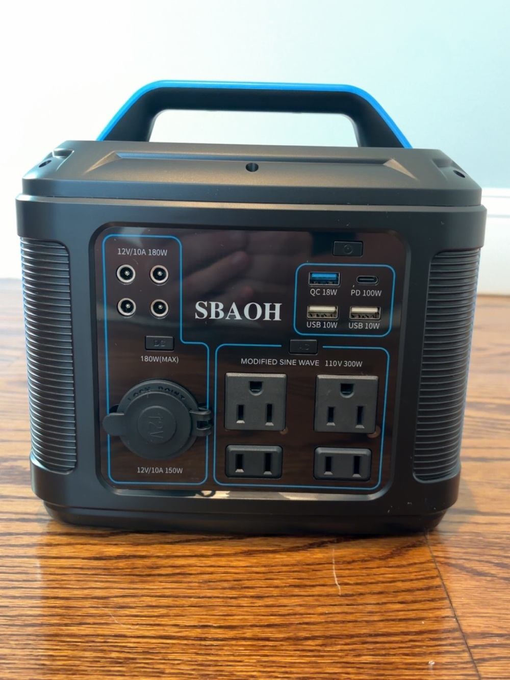 Apple SBAOH Portable Power Station - Black with Blue Handle
